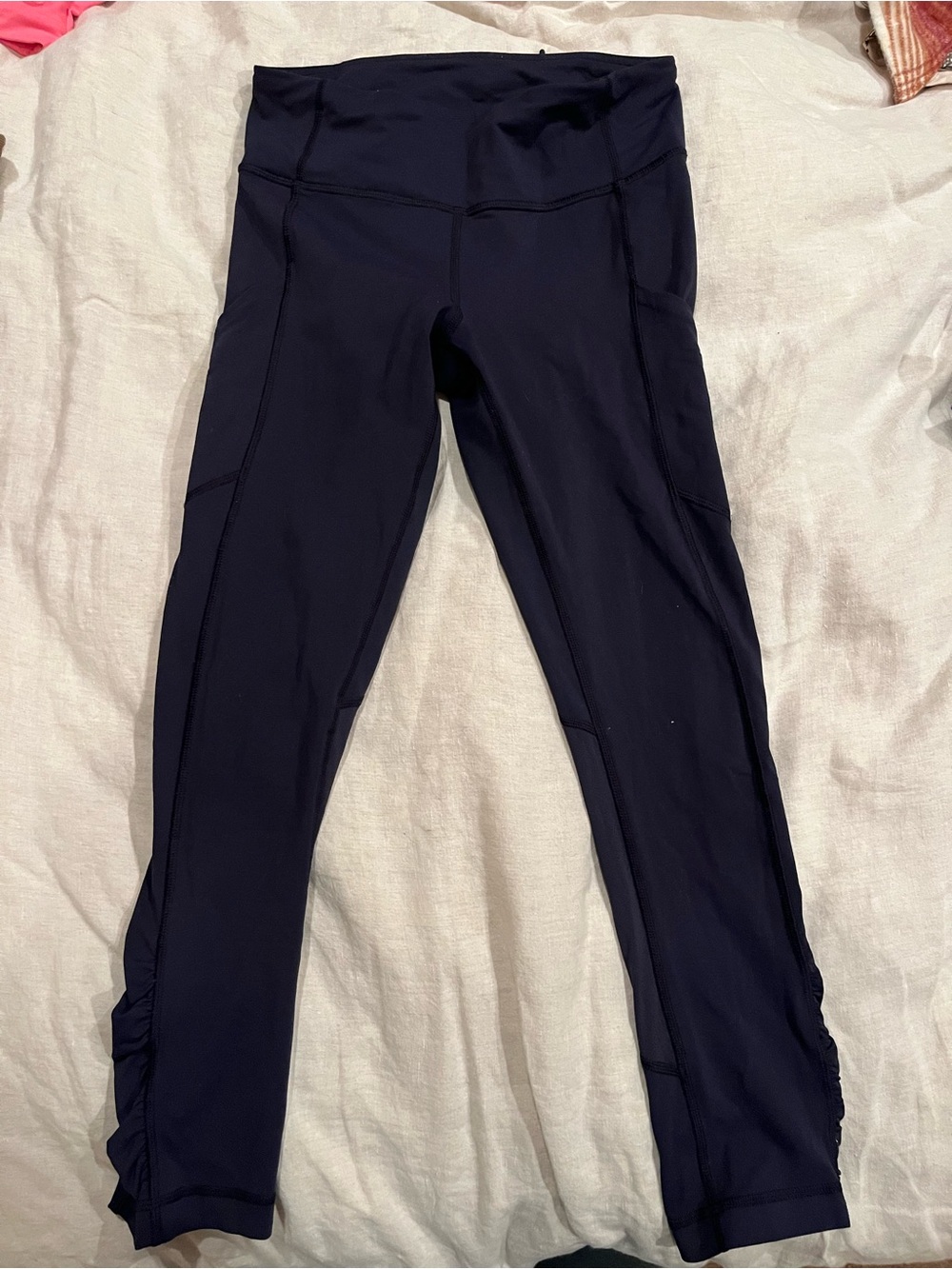 lululemon athletica women’s size 4 Navy Ruched-Side Active Leggings and top
